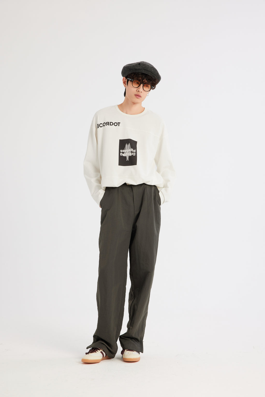 REC Sports and leisure trousers op1