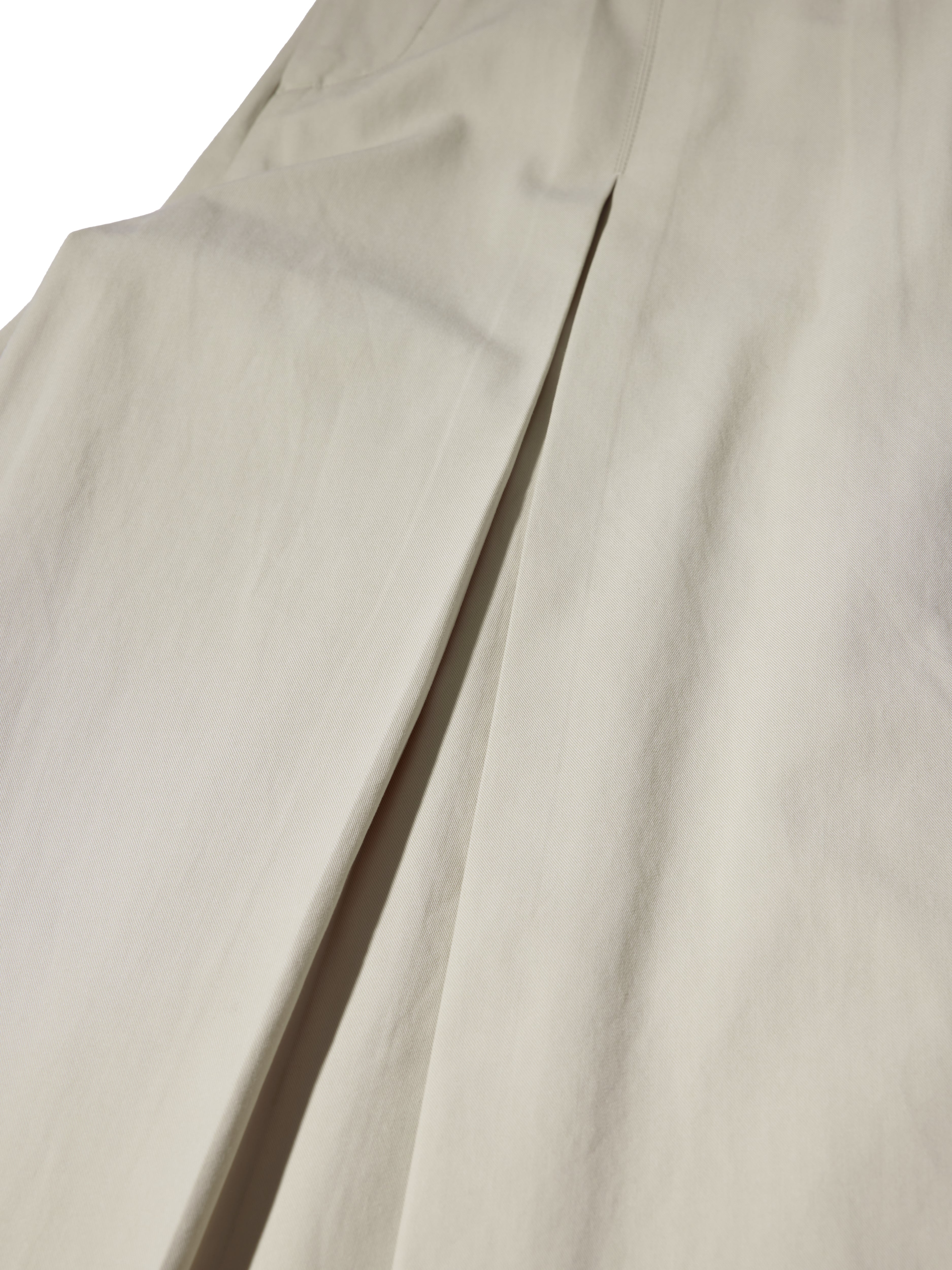 REC Slim-cut casual trousers op1